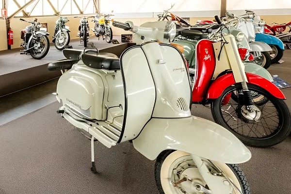 Museo del Automóvil & Museo del Vino - Hotel Santa Cruz